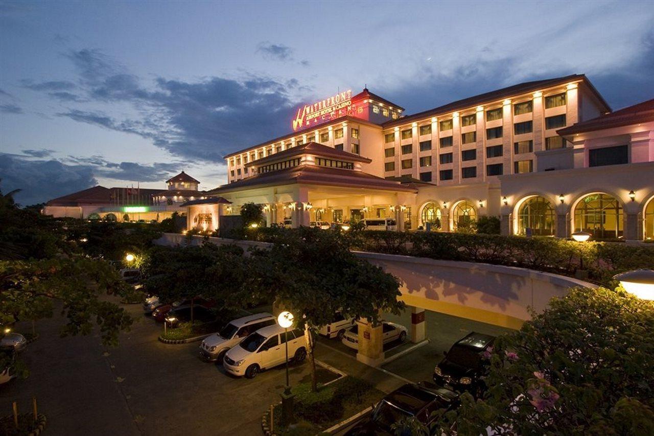 Hotel Waterfront Airport And Casino Lapu-Lapu City